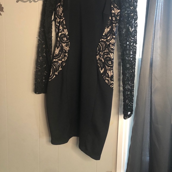 A dress - Picture 2 of 2